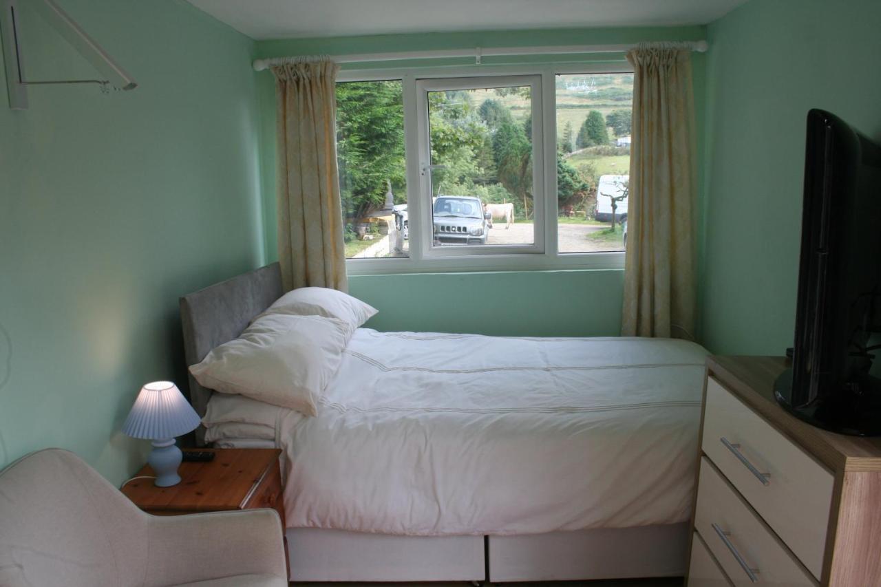 Coynant Farm Guesthouse - Farm Park Stay سوانسي الغرفة الصورة