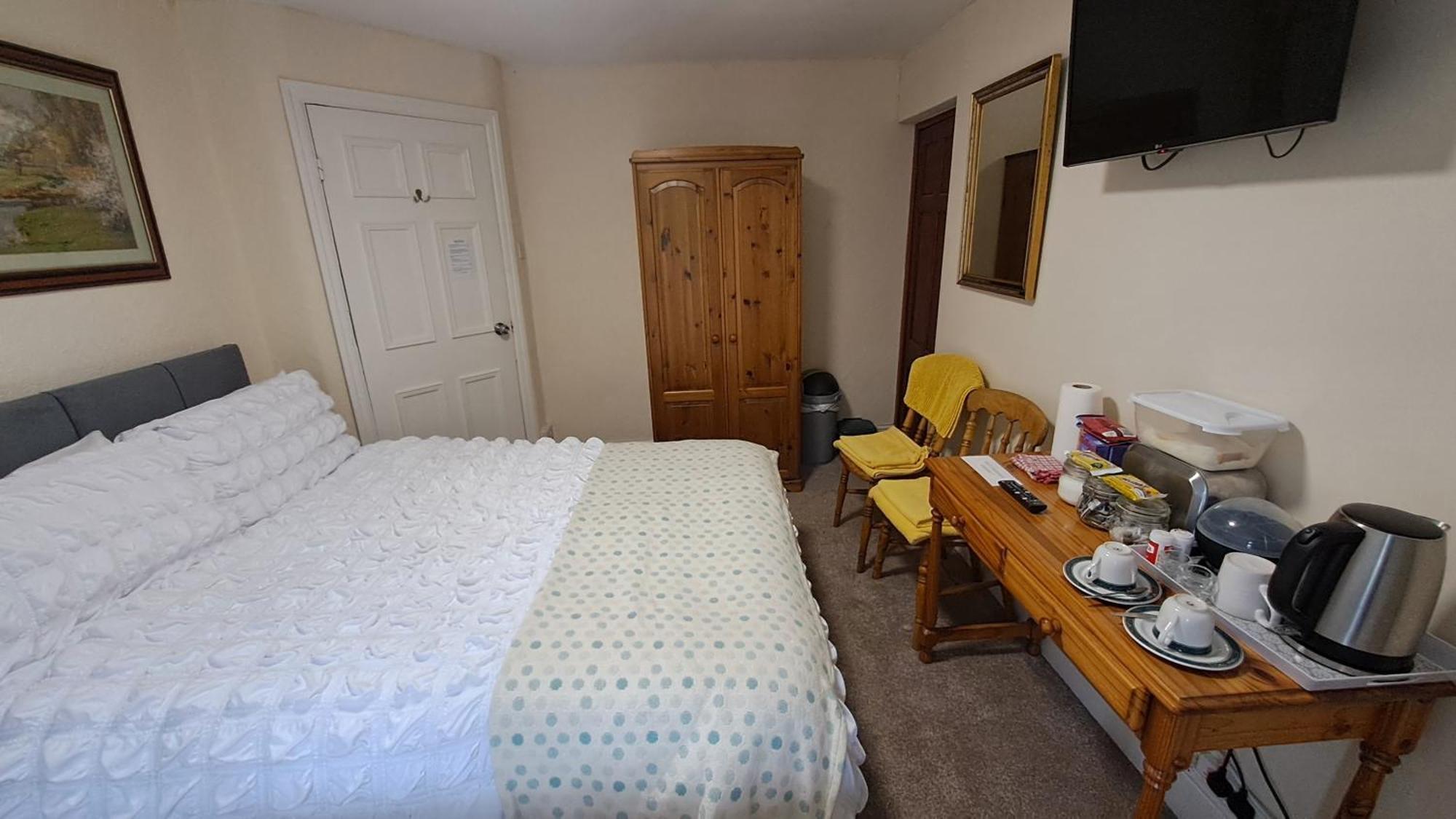 Coynant Farm Guesthouse - Farm Park Stay سوانسي الغرفة الصورة