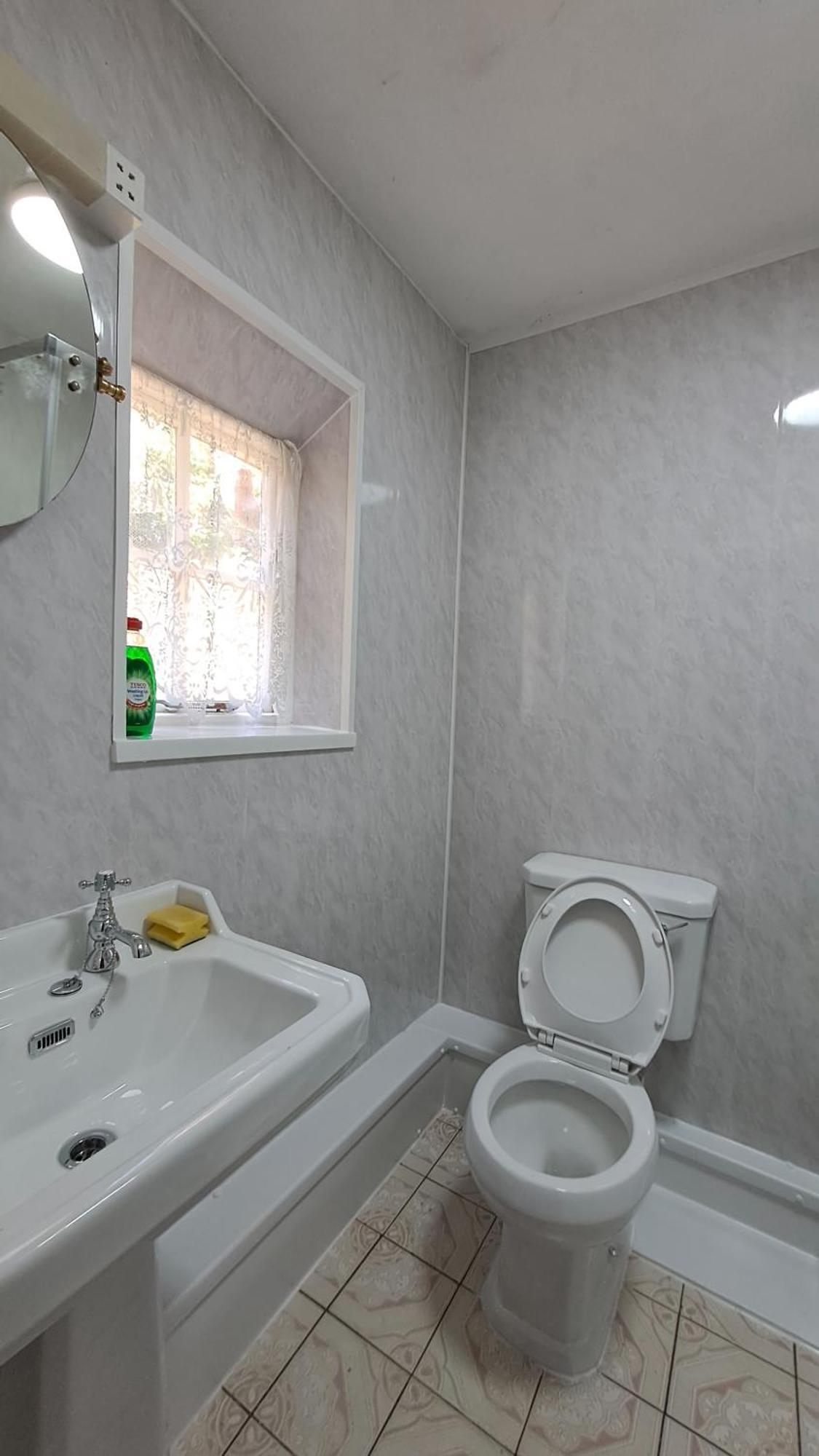Coynant Farm Guesthouse - Farm Park Stay سوانسي الغرفة الصورة
