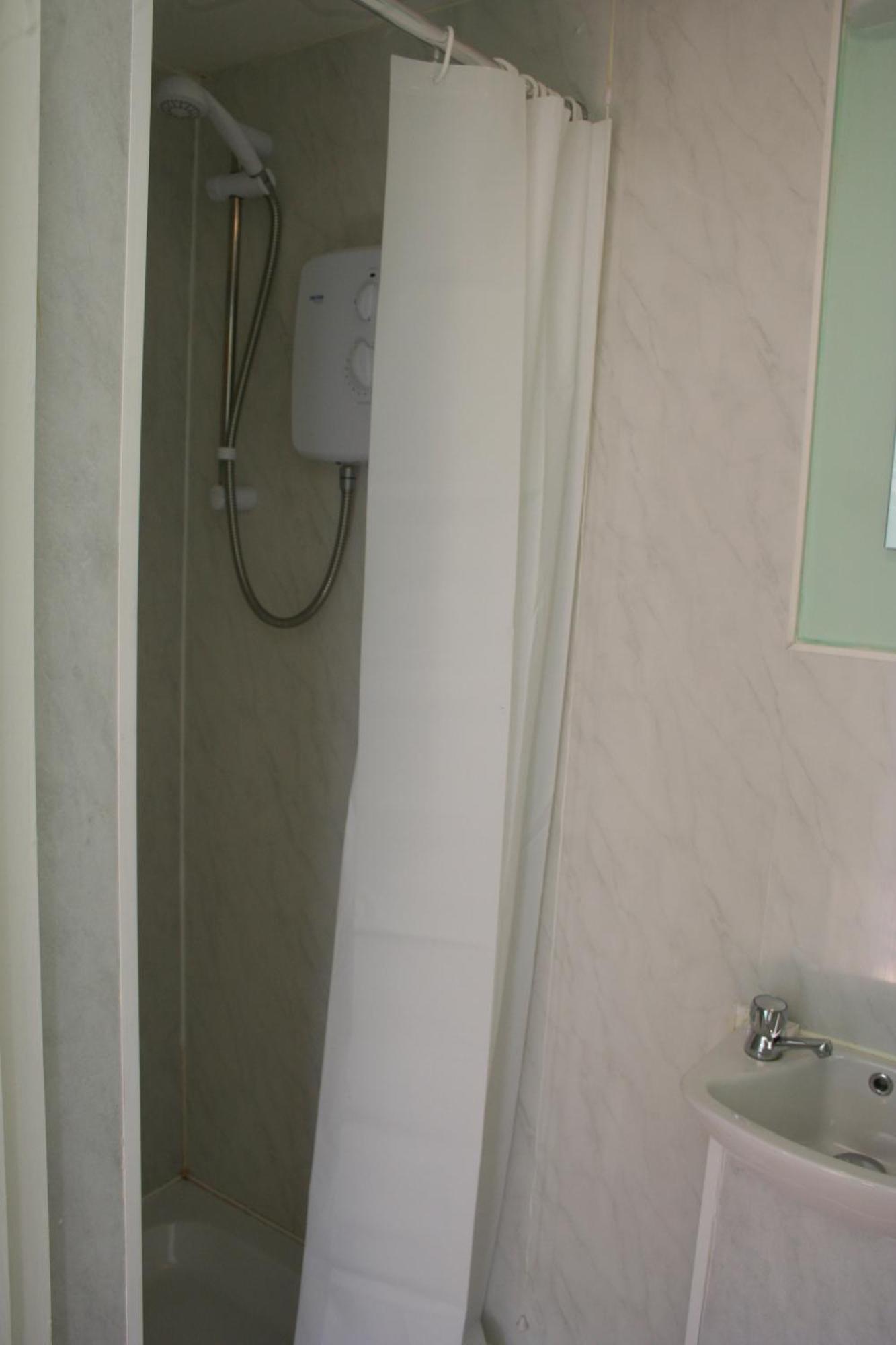 Coynant Farm Guesthouse - Farm Park Stay سوانسي الغرفة الصورة